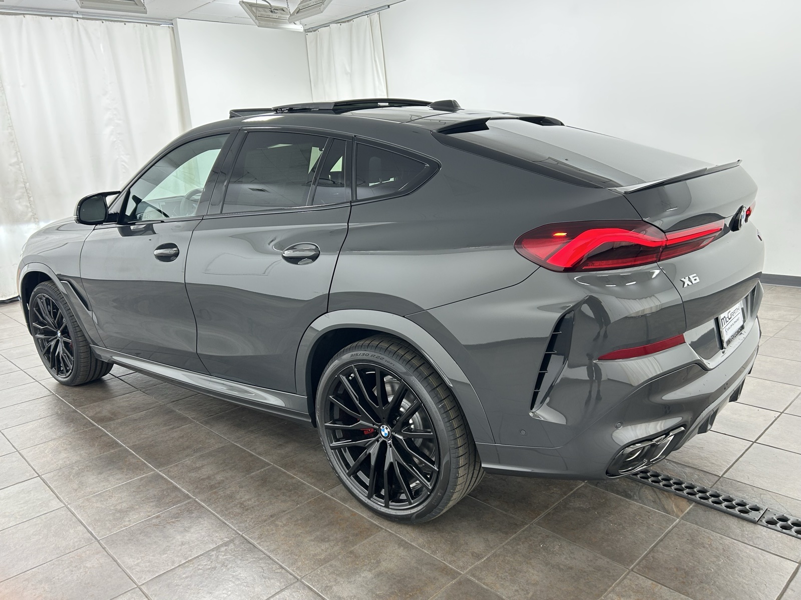 2026 Bmw X6 M photo 3