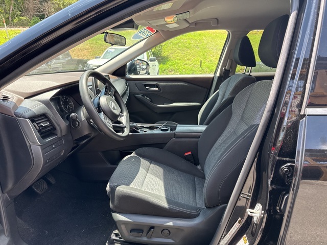 2021 Nissan Rogue SV photo 20