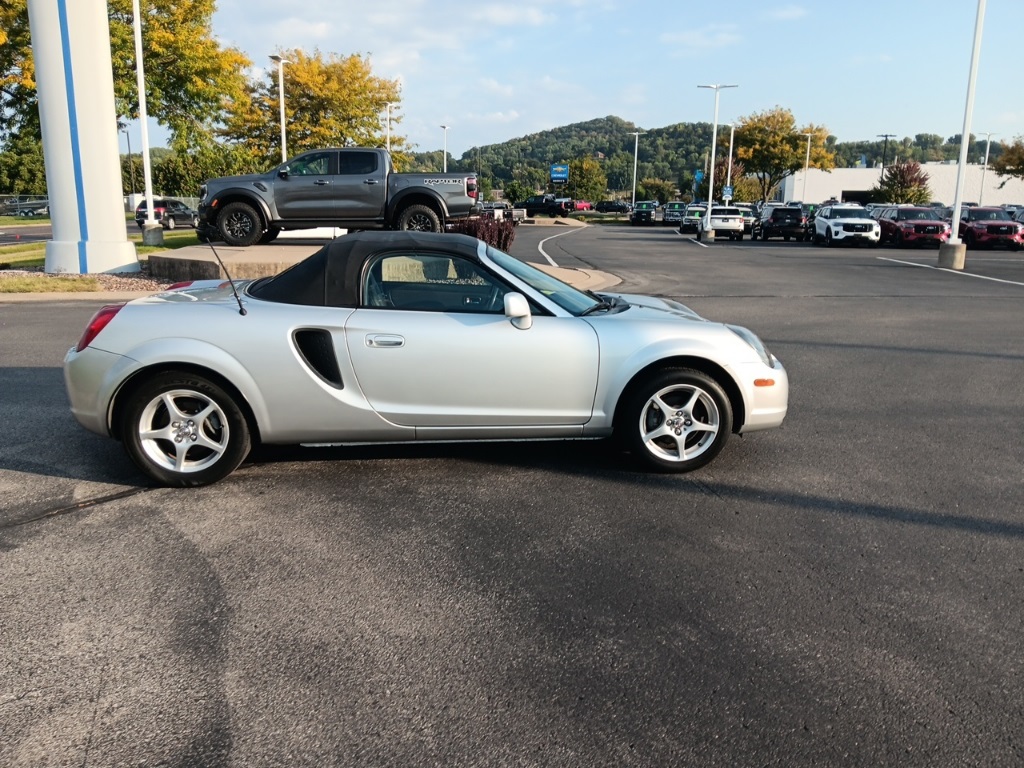 2000 Toyota MR2 Spyder Base photo 4