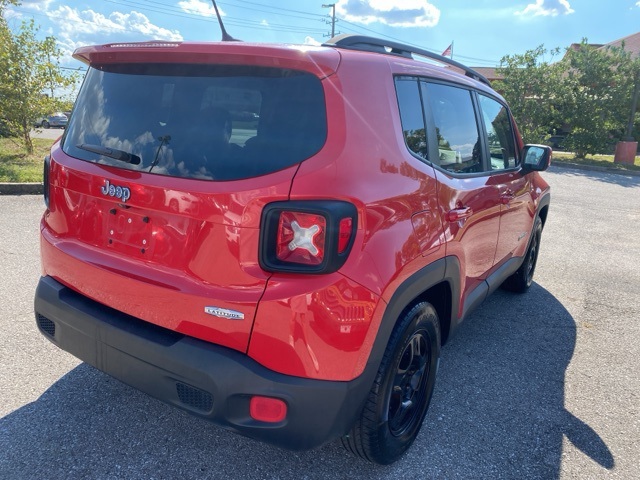 2015 Jeep Renegade Latitude photo 4