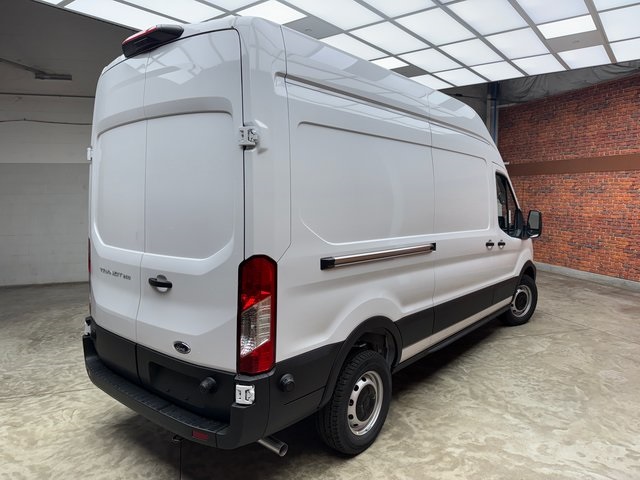 2025 Ford Transit Cargo Van photo 4