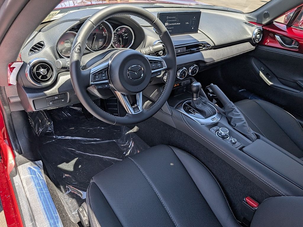2025 Mazda MX-5 Miata Miata RF Grand Touring photo 20