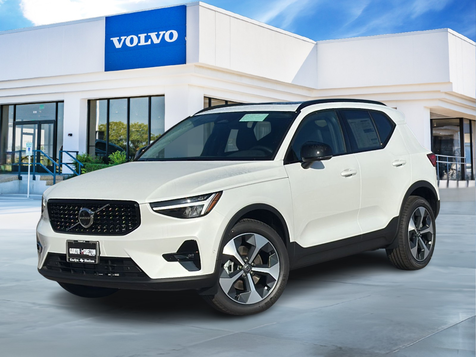 2026 Volvo XC40 Plus's photo