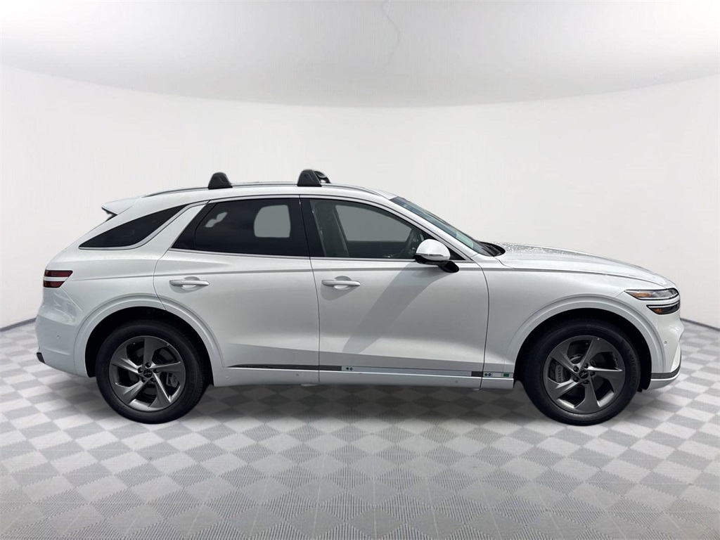 2026 Genesis GV70 2.5T Advanced photo 3