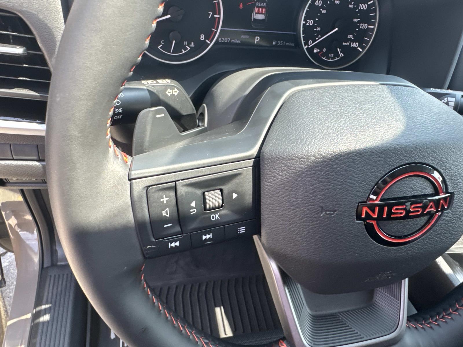2025 Nissan Rogue SV photo 21