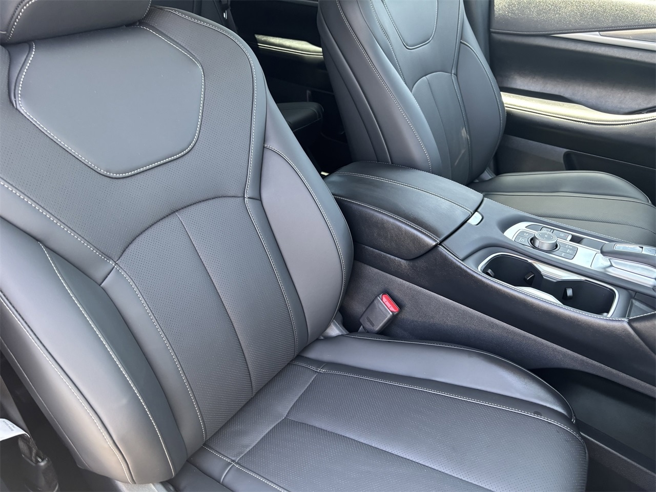 2026 Infiniti QX60 Pure photo 8
