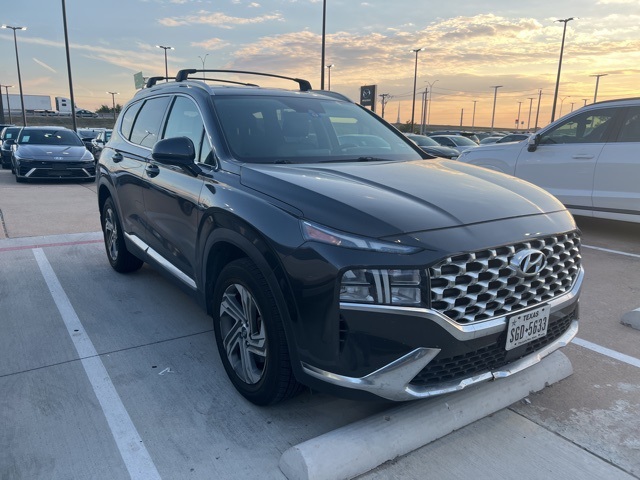 2021 Hyundai Santa Fe SEL photo 3