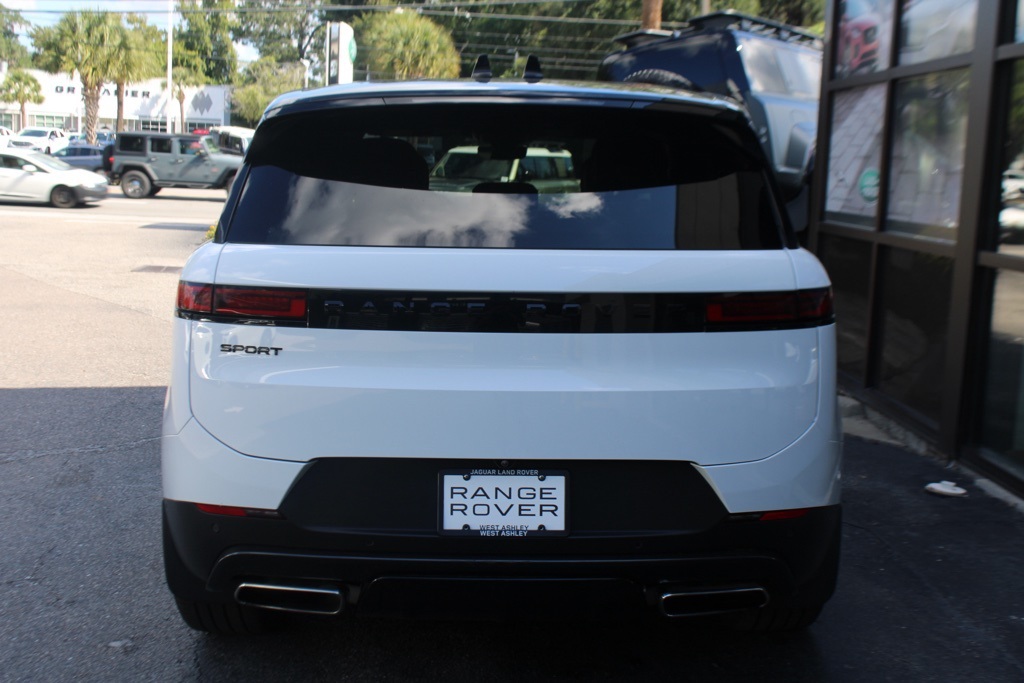 2024 Land Rover Range Rover Sport SE photo 7
