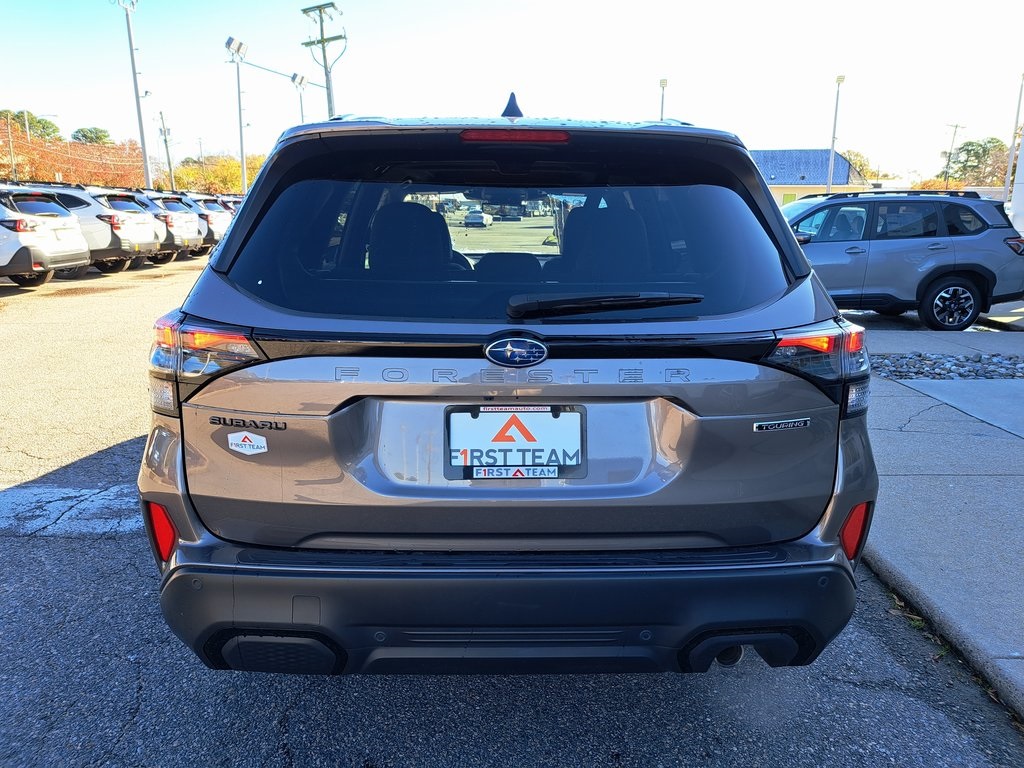 2025 Subaru Forester Touring photo 3