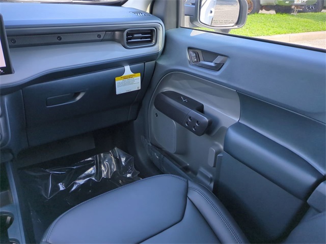 2025 Ford Maverick Lariat photo 16