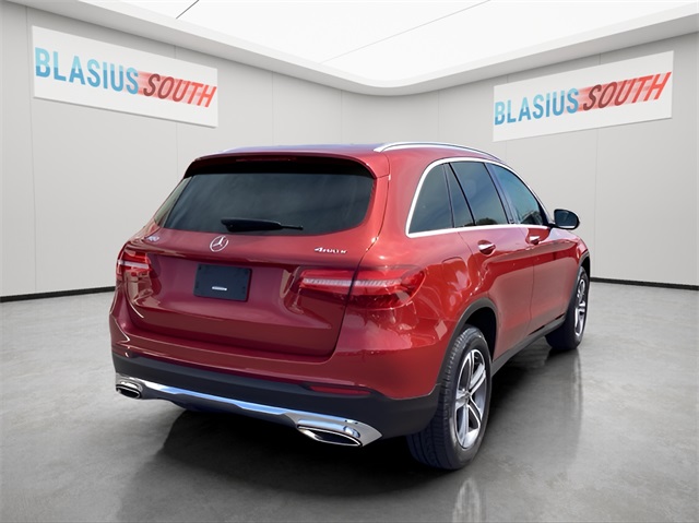 2019 Mercedes Benz GLC 300 4MATIC photo 3