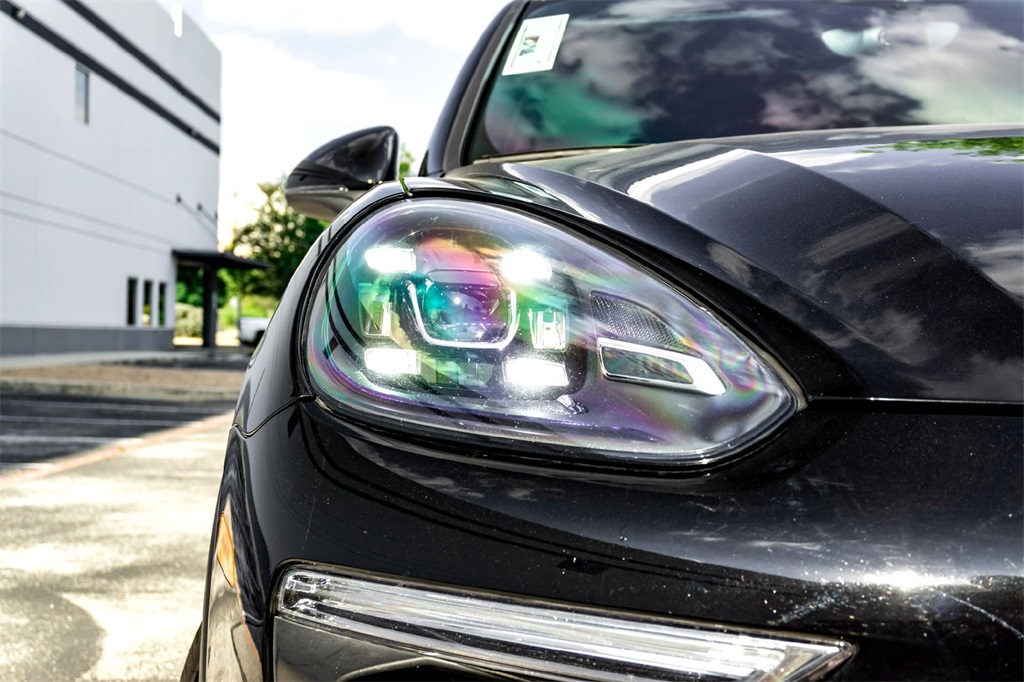 2018 Porsche Cayenne Base photo 3