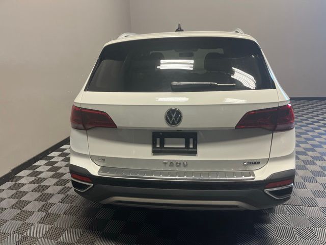 2022 Volkswagen Taos SE photo 4
