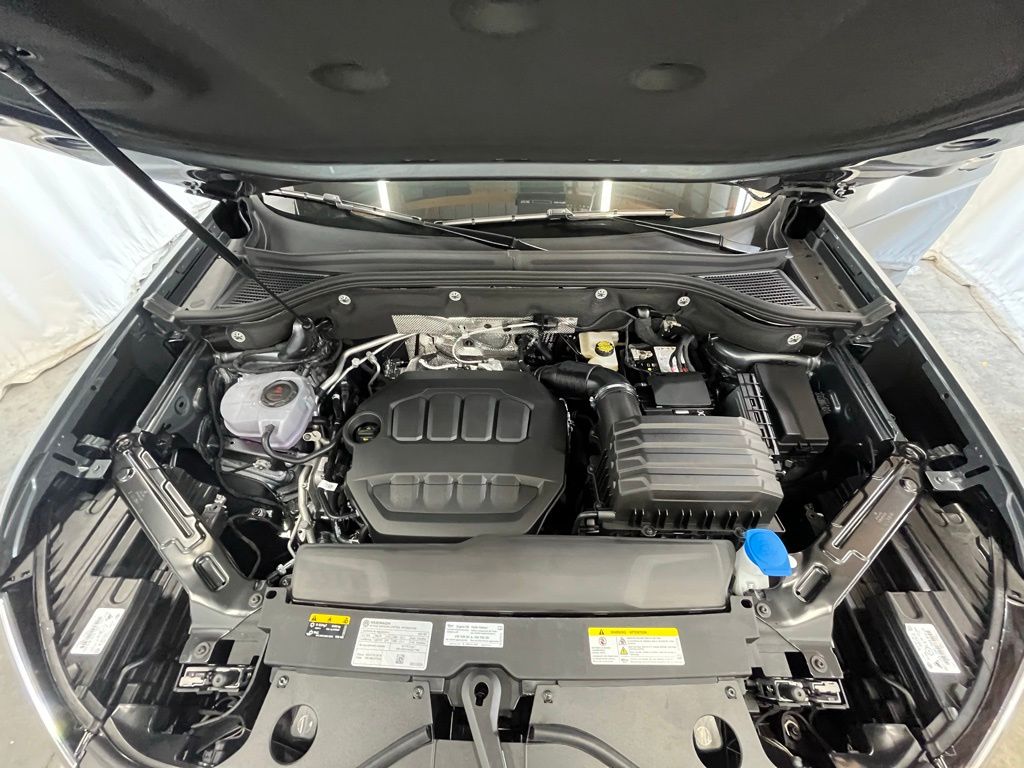 2025 Volkswagen Atlas SE Technology photo 30