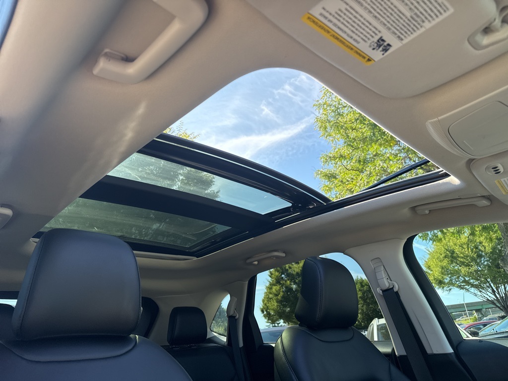 2022 Ford Edge SEL photo 29