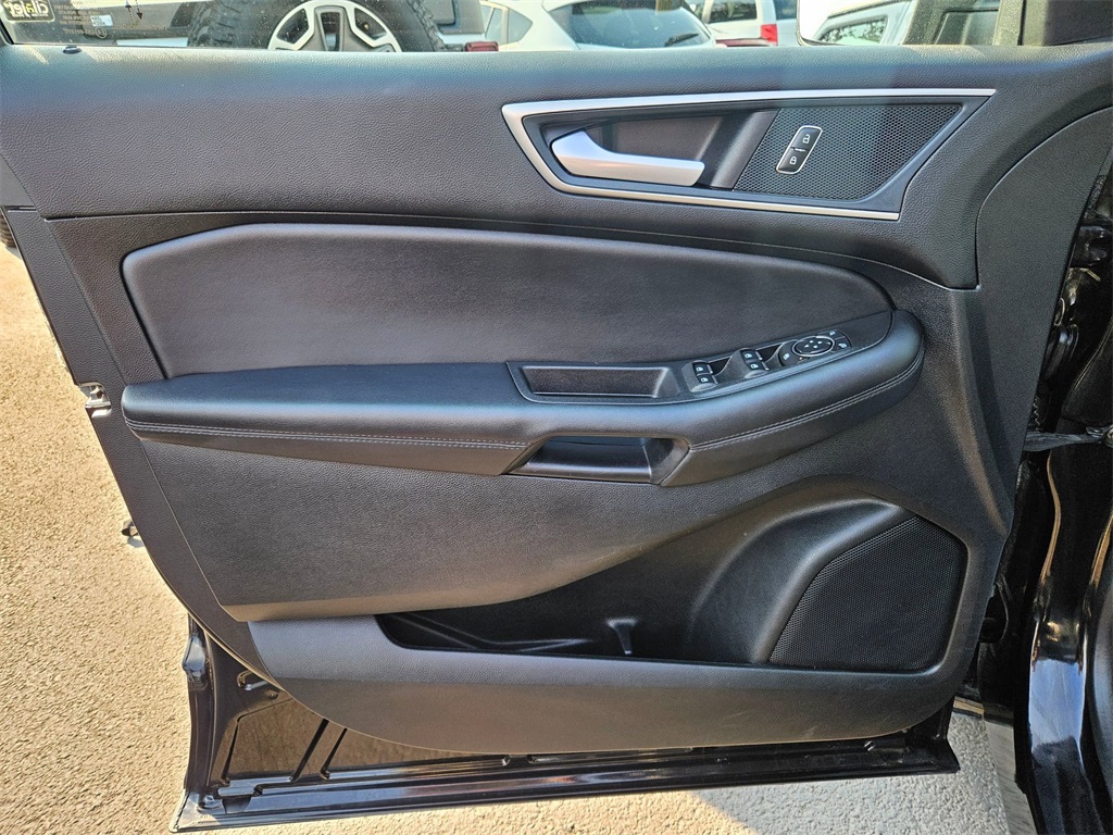 2024 Ford Edge SEL photo 9