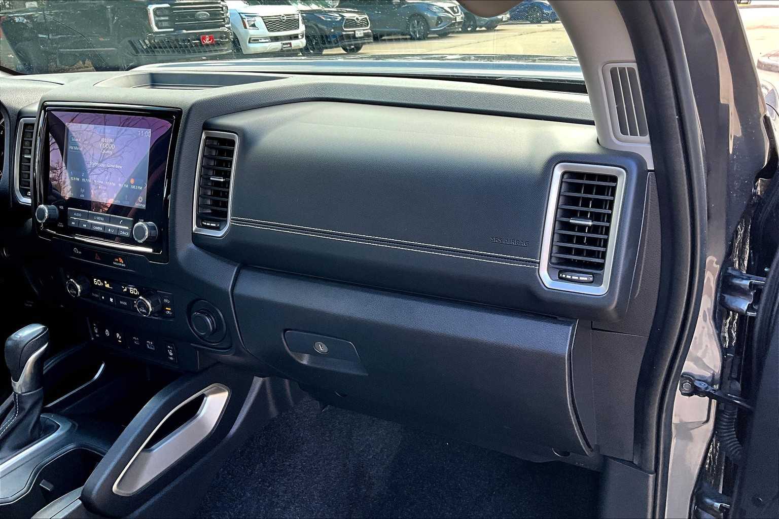 2024 Nissan Frontier SV photo 15