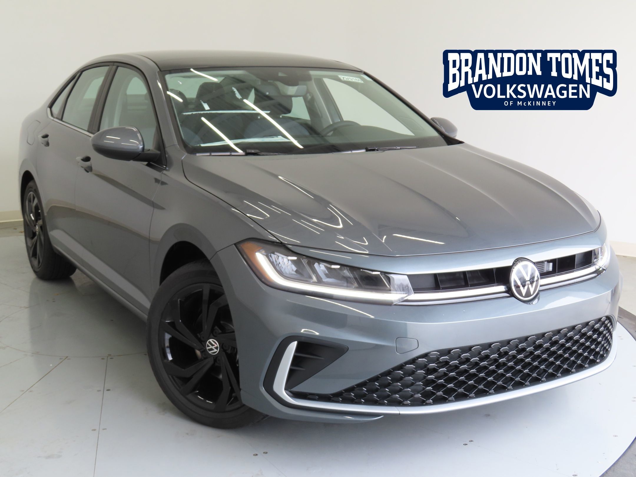 2025 Volkswagen Jetta SE's photo