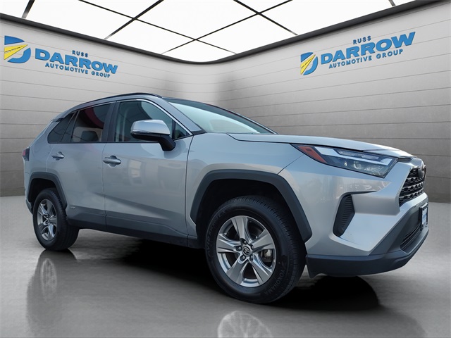 2022 Toyota RAV4 Hybrid XLE photo 6