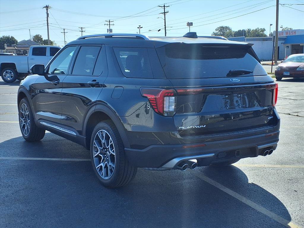 2025 Ford Explorer Platinum photo 13