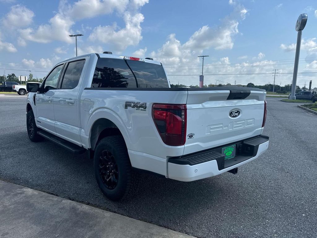 2025 Ford F-150 XLT photo 4