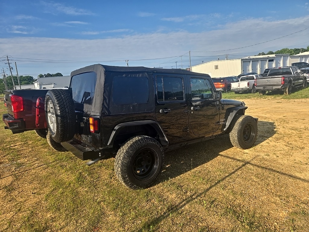 2017 Jeep Wrangler Unlimited Sport photo 2