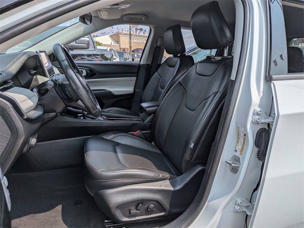 2022 Jeep Compass Limited photo 16