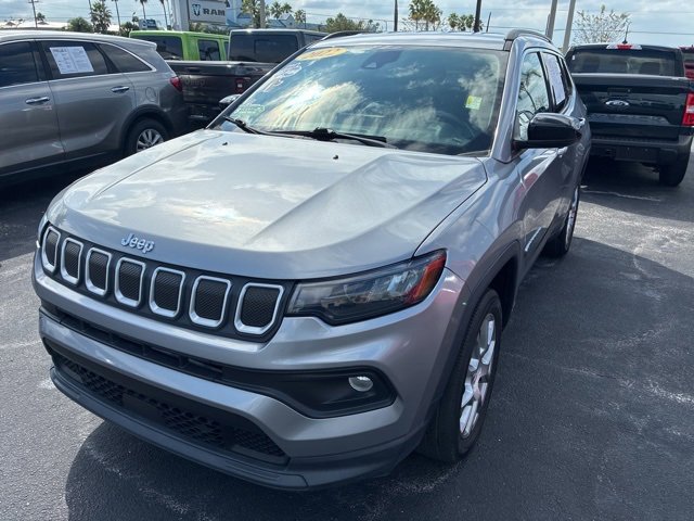 2022 Jeep Compass Latitude Lux's photo