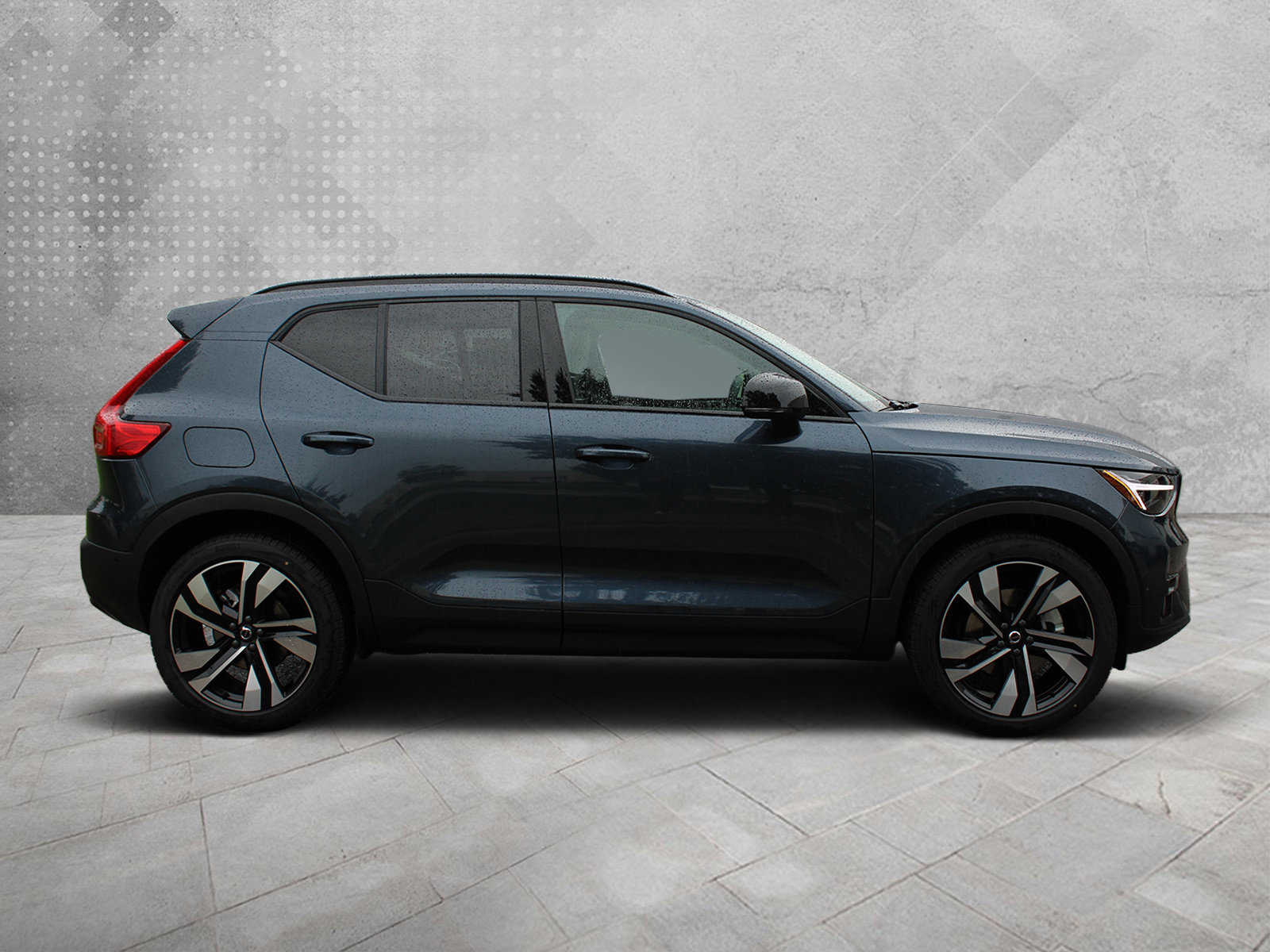 2026 Volvo XC40 photo 2