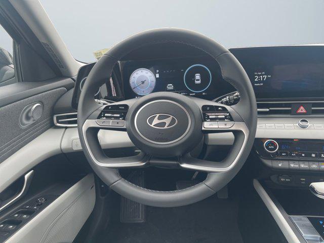 2025 Hyundai Elantra Limited photo 12