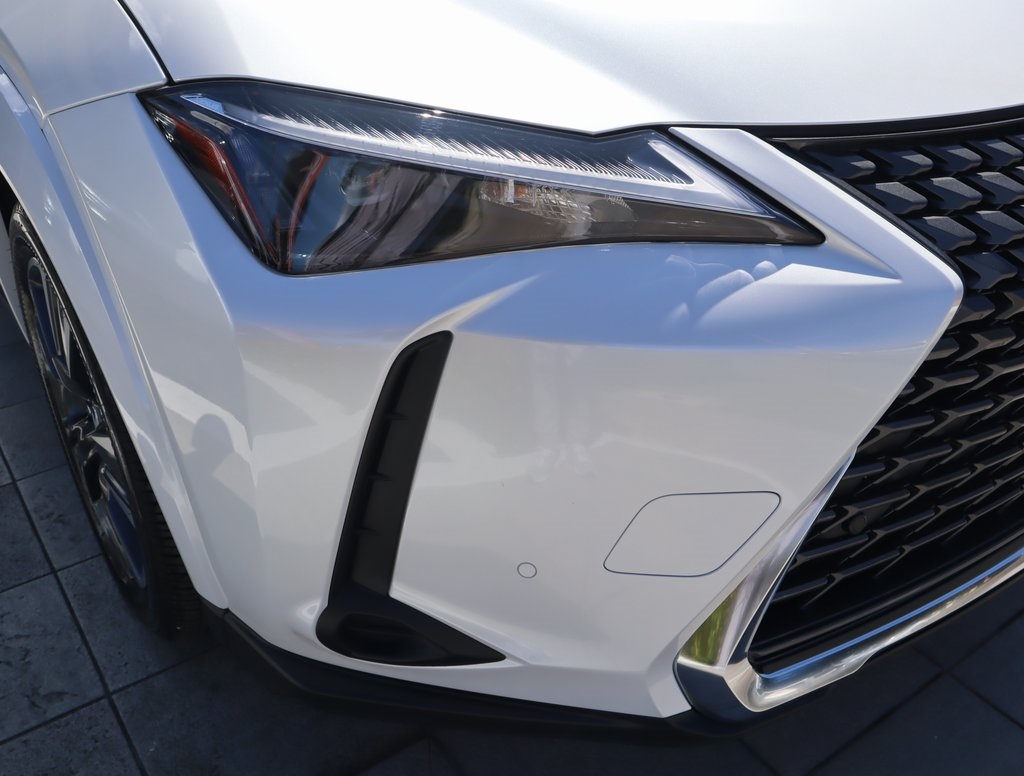 2025 Lexus UX photo 15