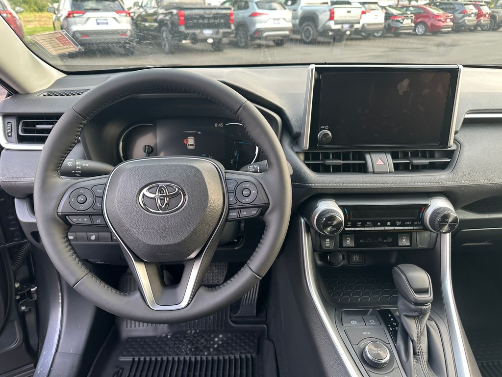 2025 Toyota RAV4 Hybrid XLE photo 14