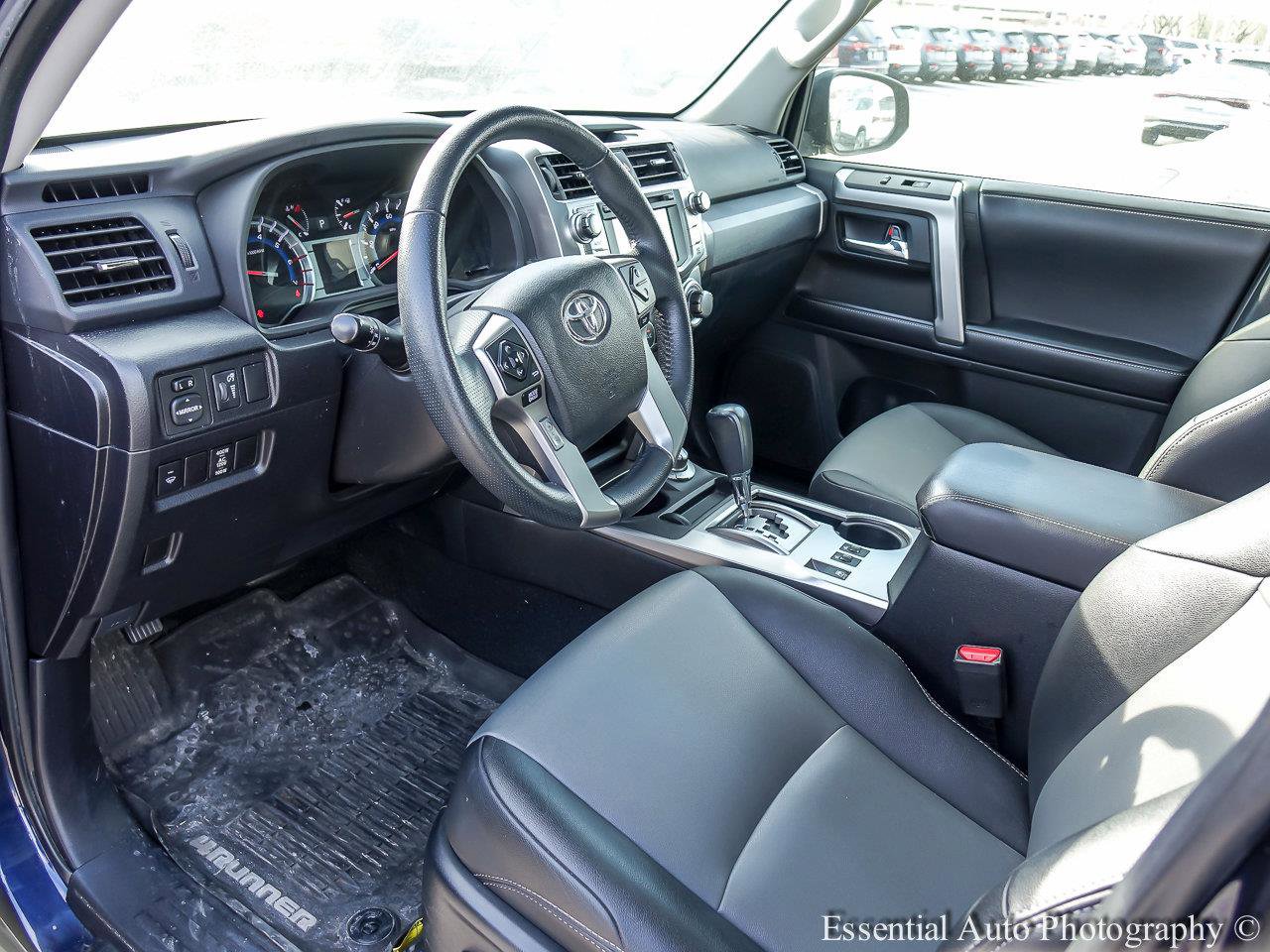 2019 TOYOTA 4RUNNER - Image 8