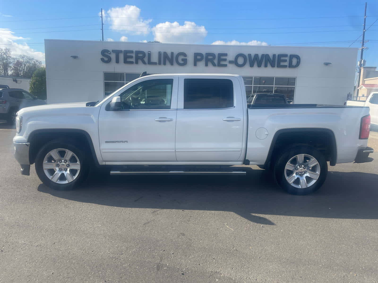 2017 GMC Sierra 1500 SLE's photo