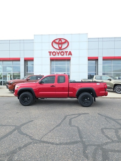 2020 Toyota Tacoma SR 4x4 Access Cab photo 2