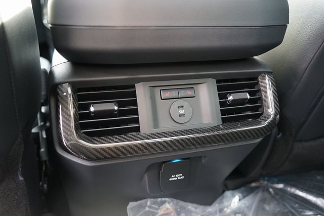 2025 FORD F-150 - Image 32