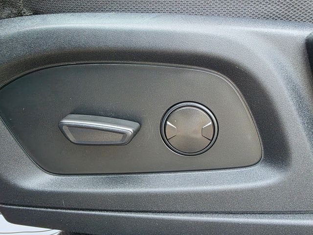 2021 Ford Explorer photo 3