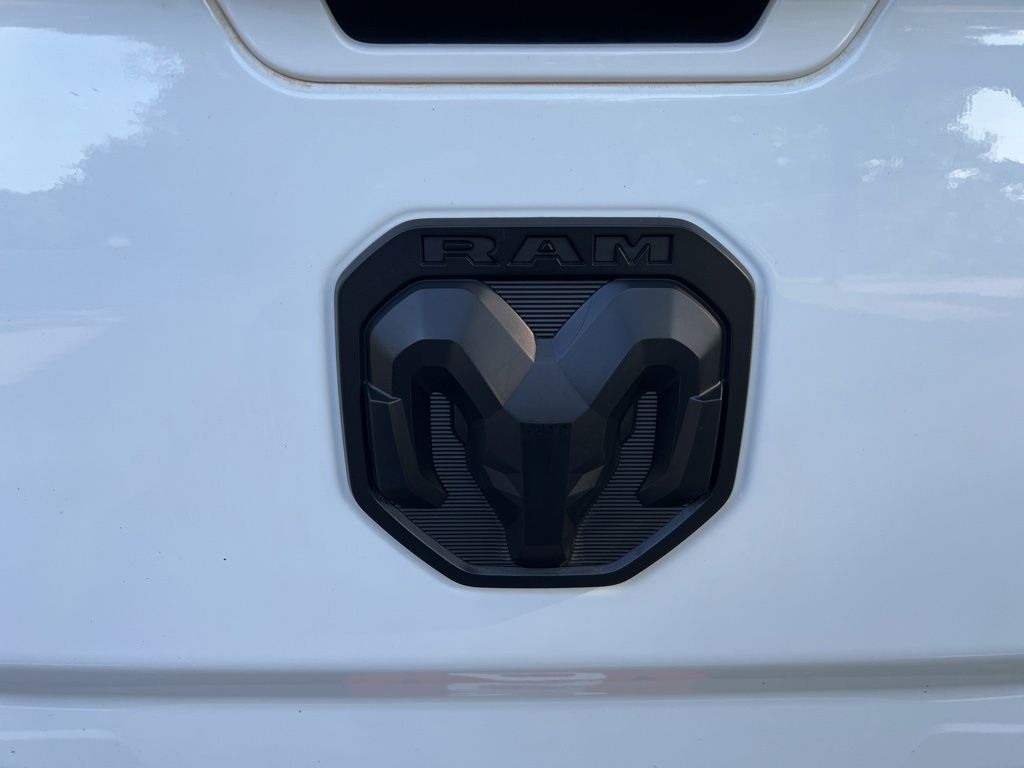 2024 Ram 3500 Laramie photo 37