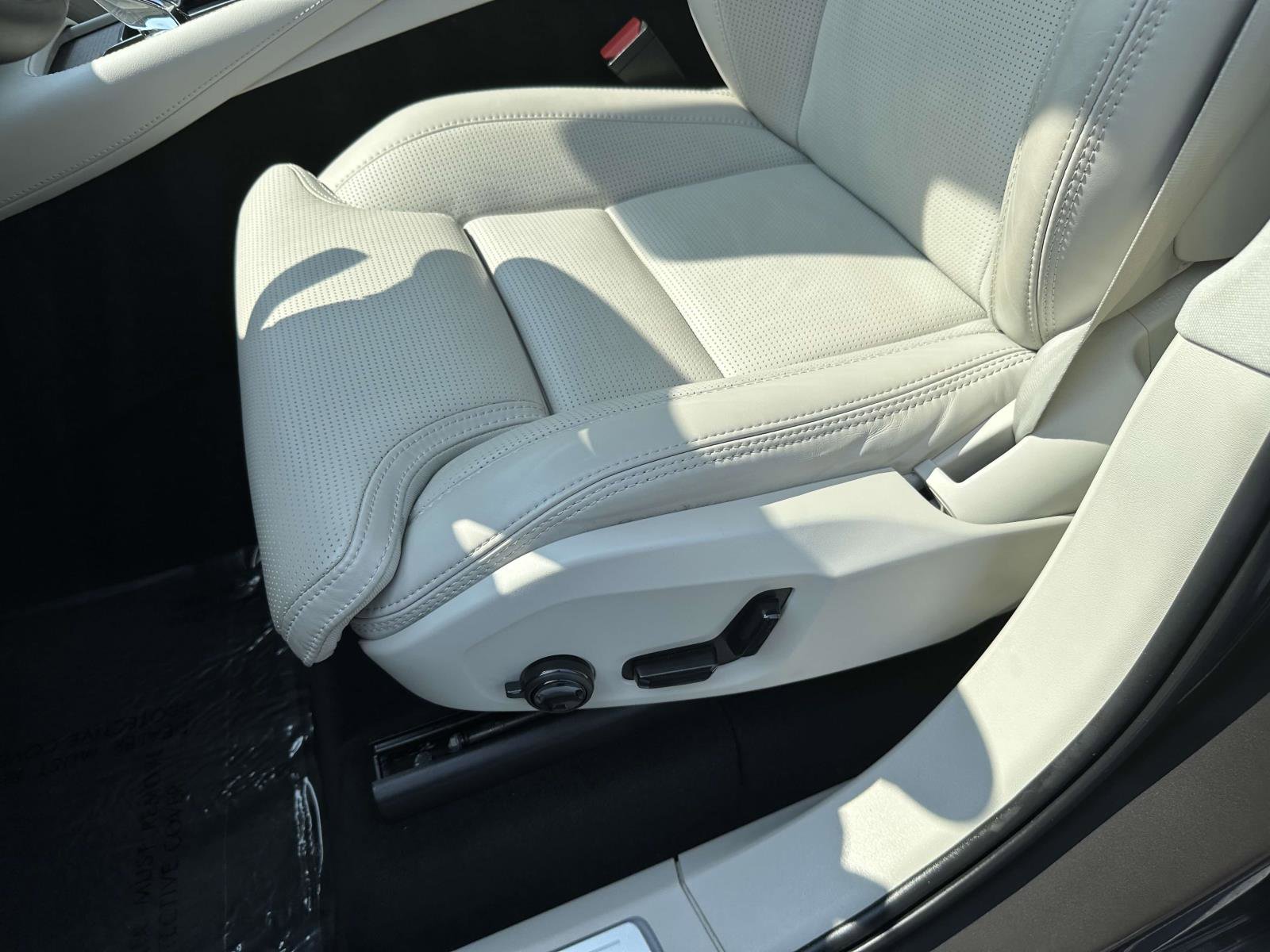 2023 Volvo XC90 Ultimate photo 15