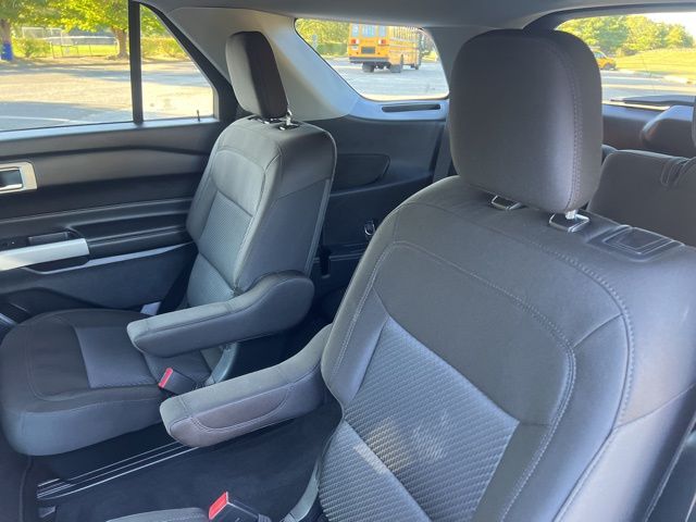 2022 Ford Explorer XLT photo 22