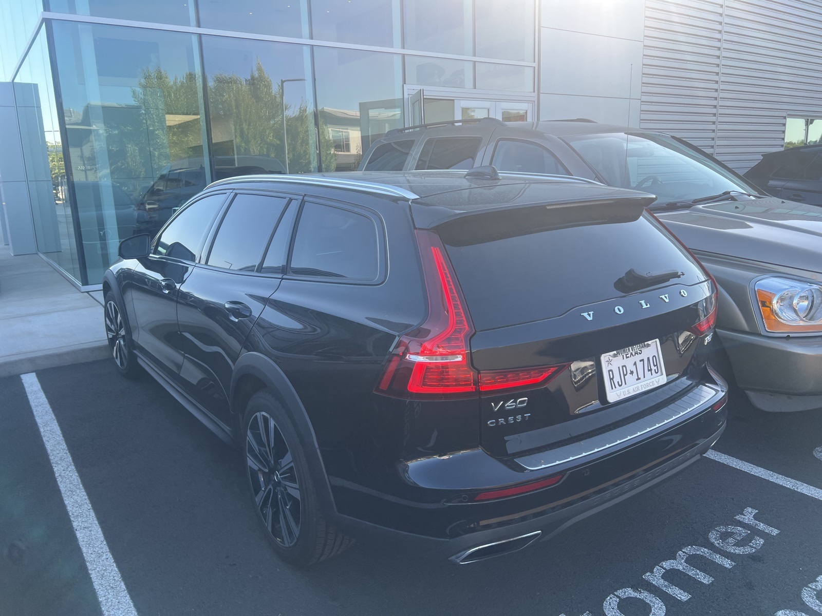 2022 Volvo V60 Cross Country T5 photo 4