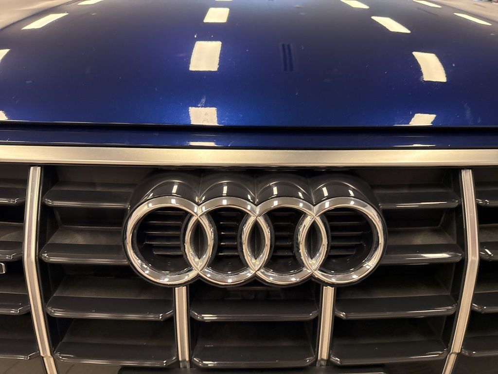 2023 Audi Q5 40 Premium photo 2