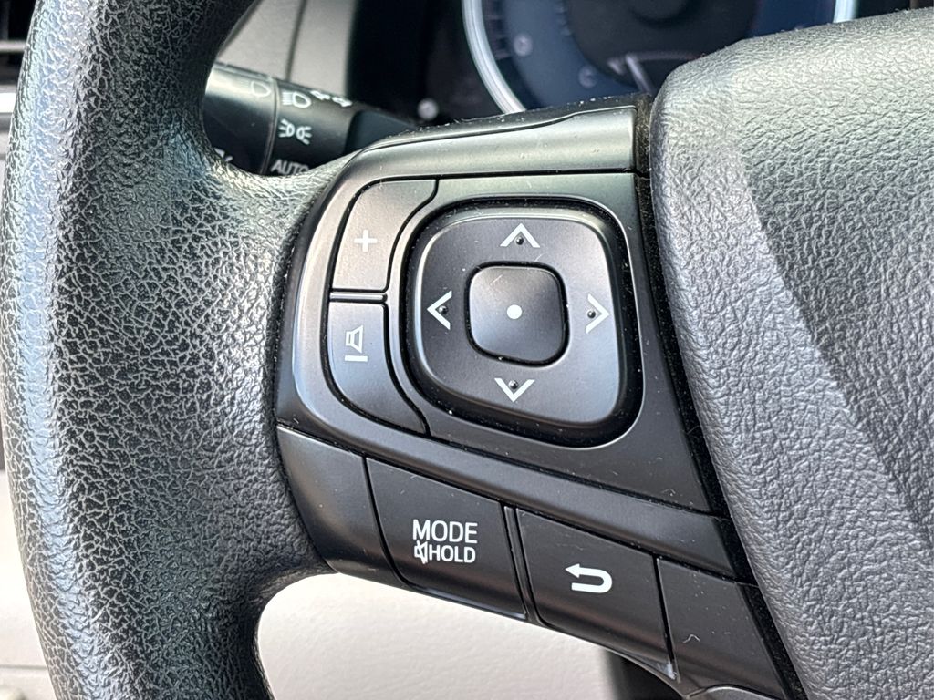 2016 Toyota Camry LE photo 26