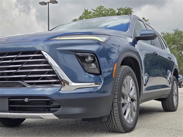 2026 Buick Enclave Preferred photo 2