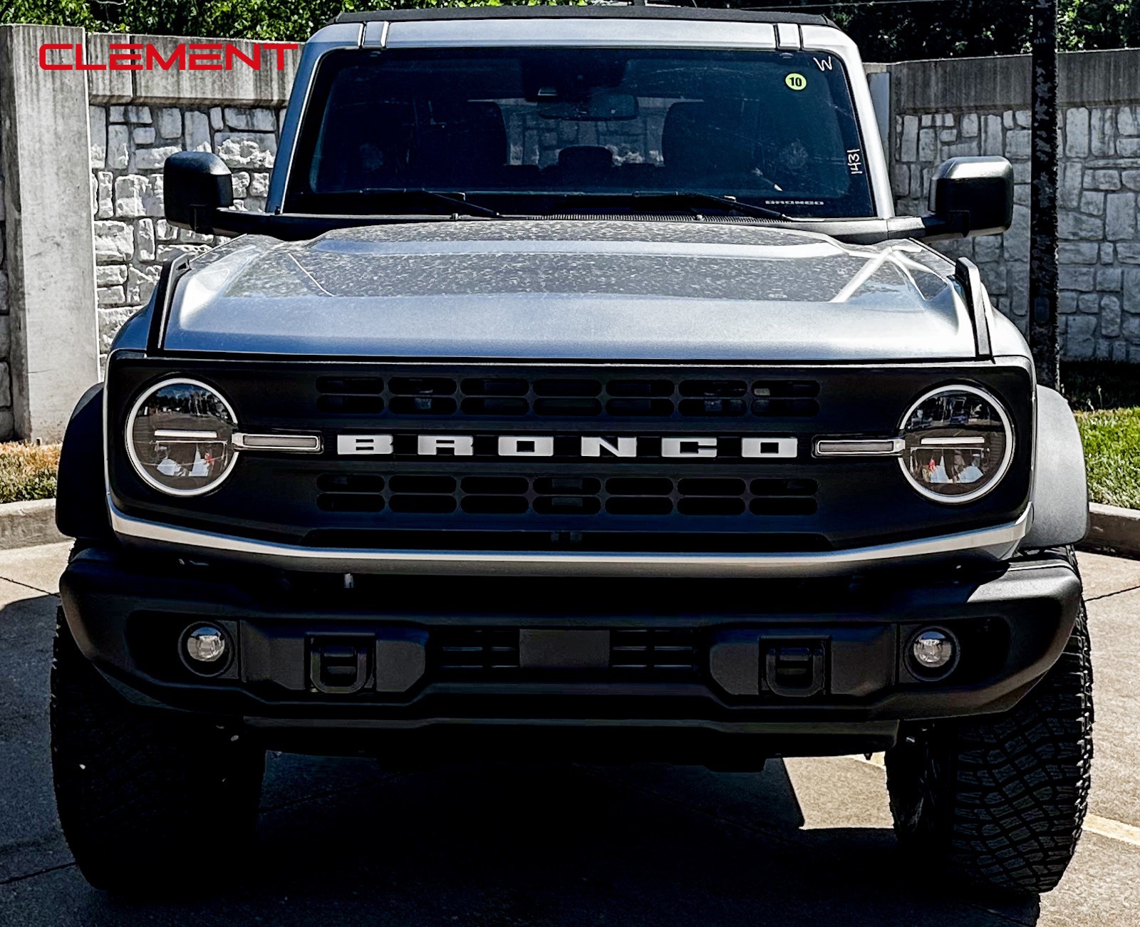 2024 Ford Bronco Black Diamond photo 2