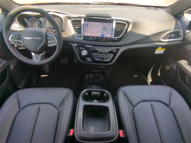 2026 Chrysler Pacifica photo 15