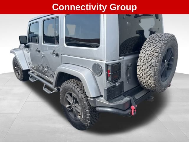 2017 Jeep Wrangler Unlimited Sahara photo 3
