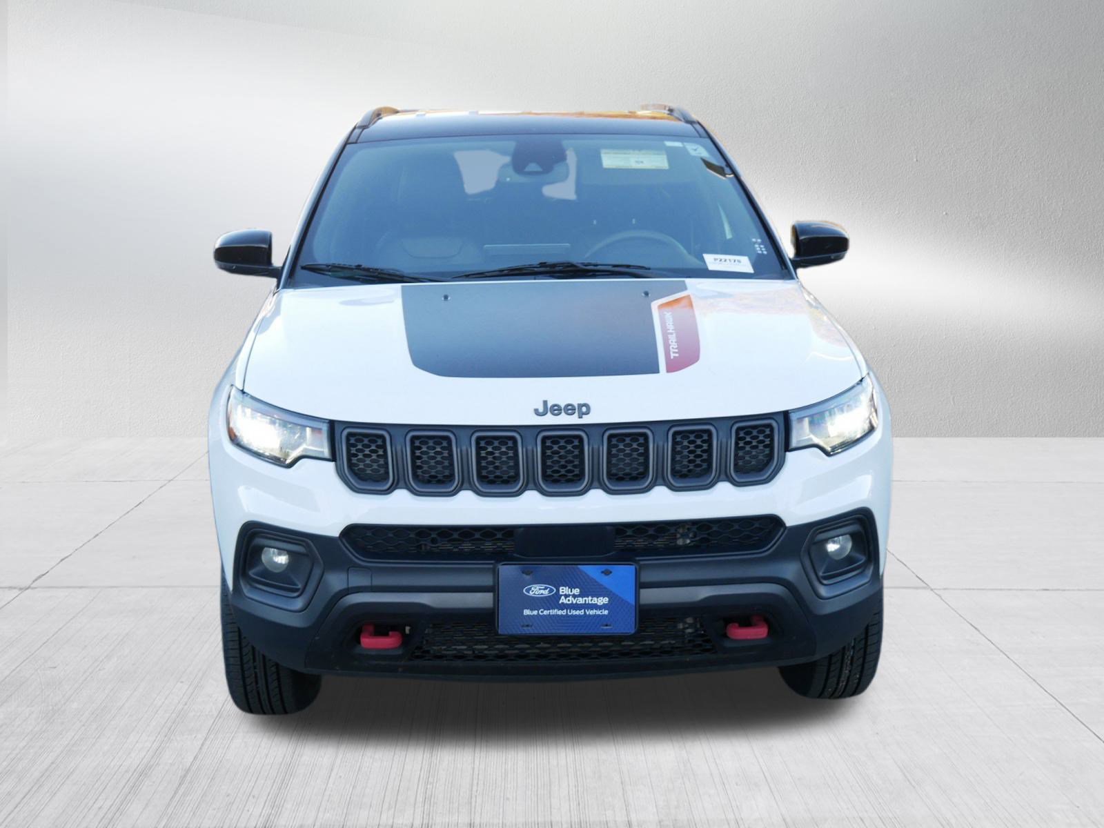2023 Jeep Compass Trailhawk photo 2