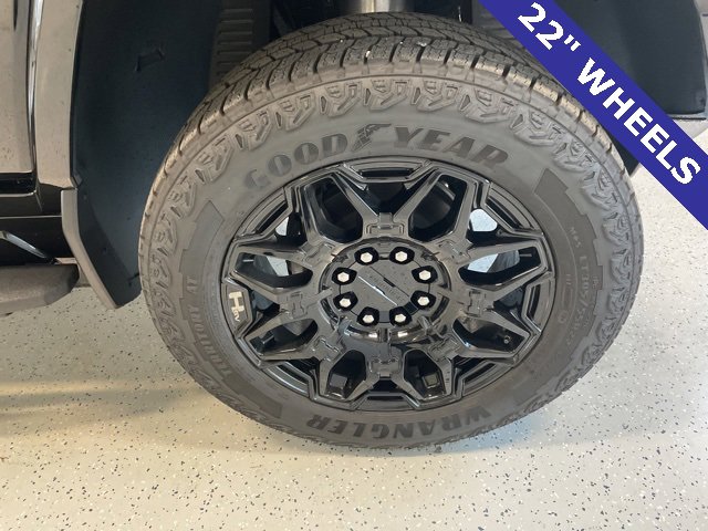 2025 Gmc Hummer EV Pickup photo 2