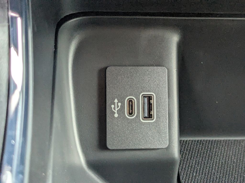 2025 Ford F-150 STX photo 22